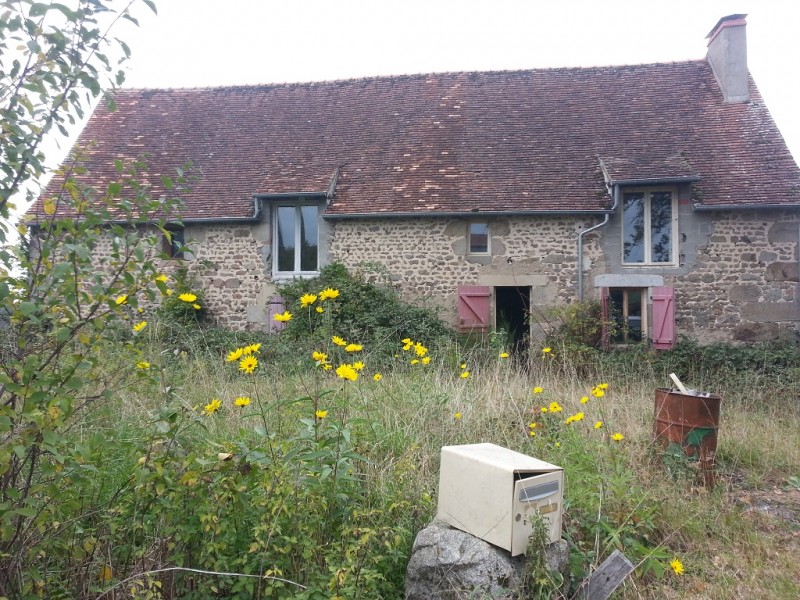 Maison à vendre en Limousin - Creuse ST PRIEST Maison, 2 granges, étang