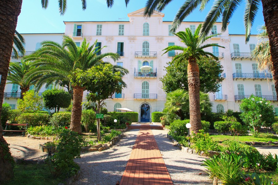 Apartment for sale in MENTON Alpes Maritimes Menton. Spacious
