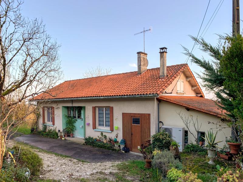 Maison à vendre en Poitou Charentes Charente ST ROMAIN Bel