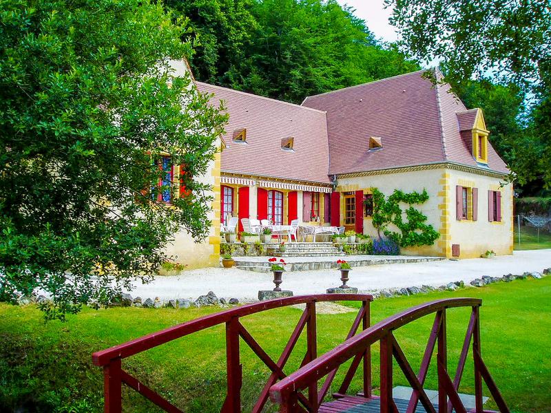 House for sale in MEYRALS Dordogne This quality 7bedroom