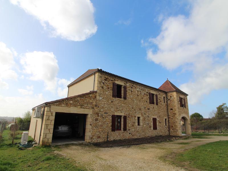 Maison à vendre en Aquitaine Dordogne MONPAZIER Superbe maison