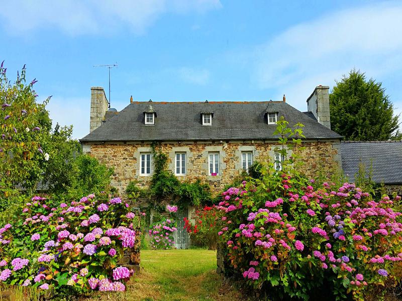 House for sale in ST CLET Cotes d Armor Fantastic manoir with gites