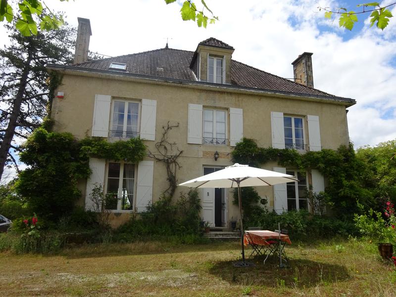 House for sale in ROCHES PREMARIE ANDILLE Vienne Beautiful 6