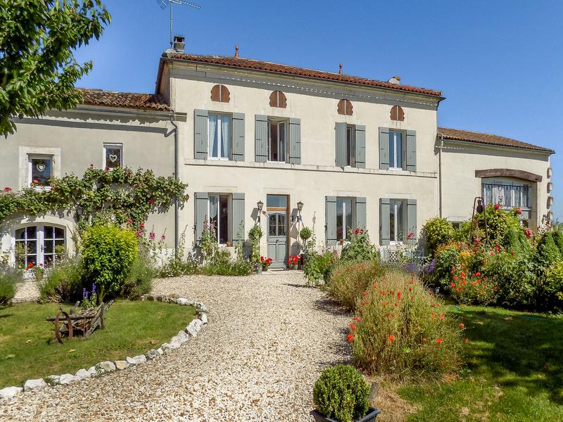 House for sale in PONS Charente Maritime Beautiful, detached, fully