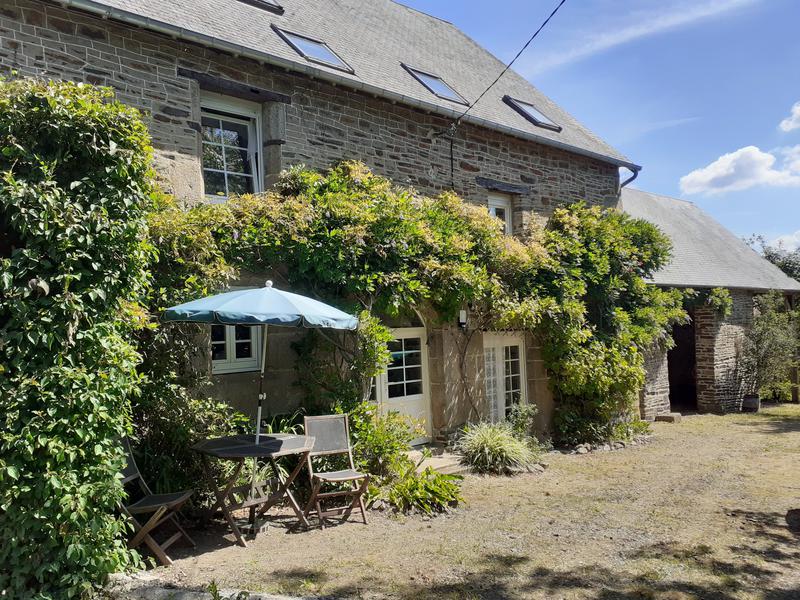 Maison à vendre en Basse Normandie Manche ST AUBIN DE TERREGATTE Une maison mitoyenne