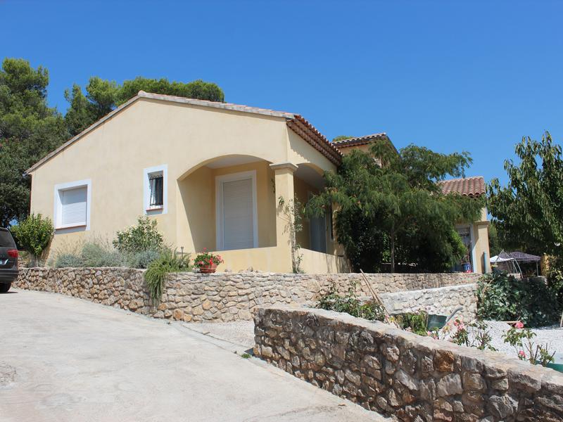 Maison à vendre en PACA Var LE LUC Belle propriété de 6 chambres bien