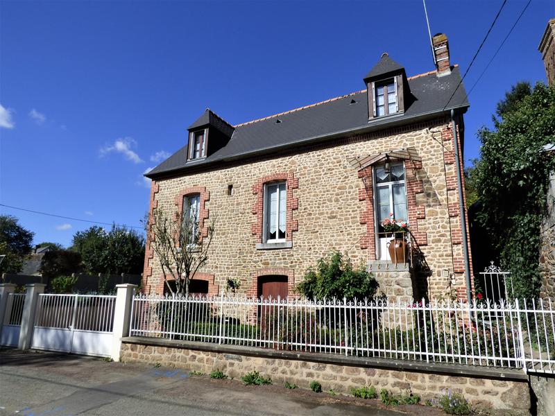 Maison à vendre en Pays de la Loire Mayenne STE MARIE DU BOIS Maison
