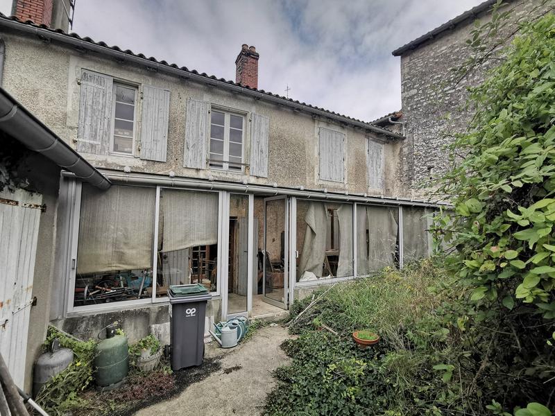 Maison à vendre en Poitou Charentes Charente CHAMPAGNE MOUTON Grande