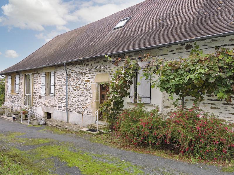 House for sale in SARRAZAC Dordogne Set of farmhouse with 3 large