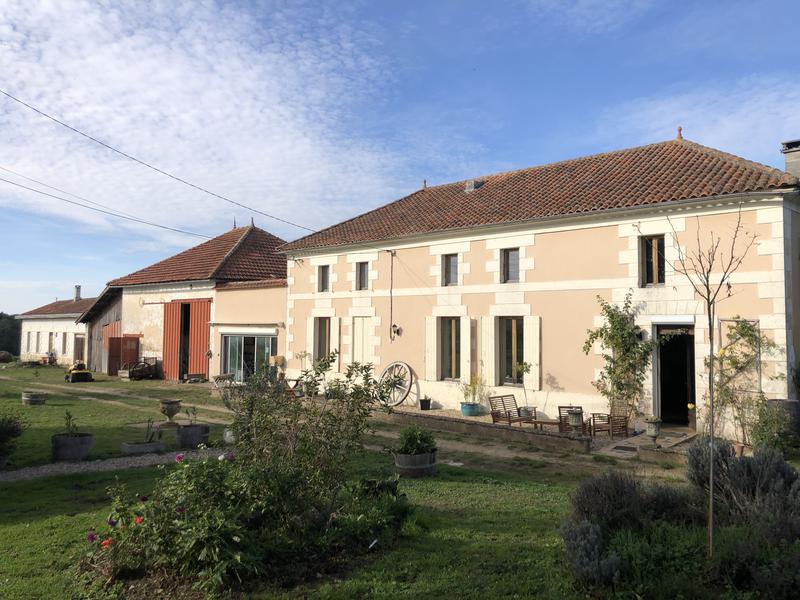 House for sale in ST SUR GIRONDE Charente Maritime Fully