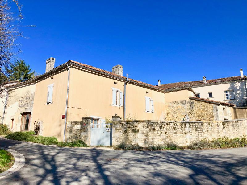 Maison à vendre en Poitou Charentes Charente VILLEBOIS LAVALETTE