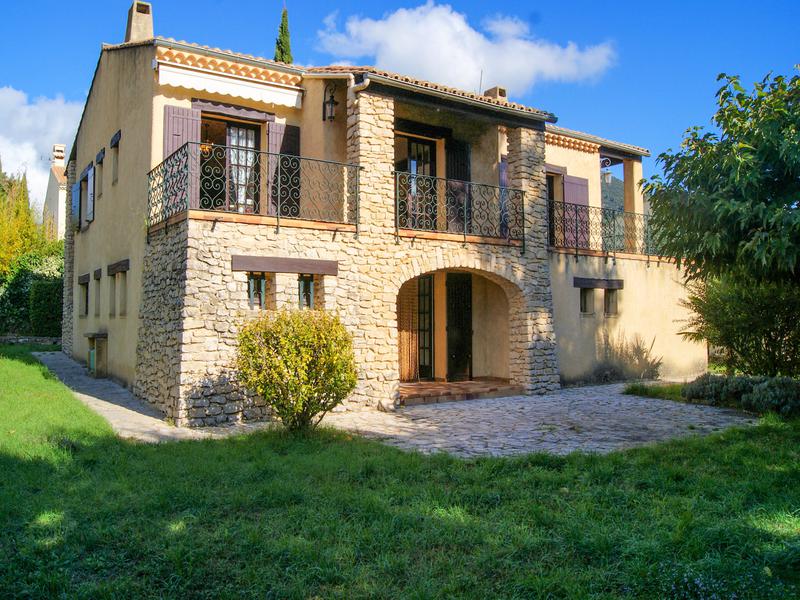Maison à vendre en Rhone Alpes Drome NYONS Grande villa cossue, vue