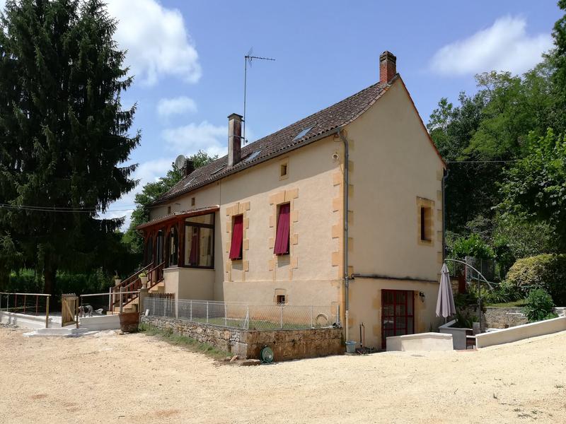 Maison à vendre en Aquitaine Dordogne BEAUMONTOIS EN PERIGORD Belle propriété équestre