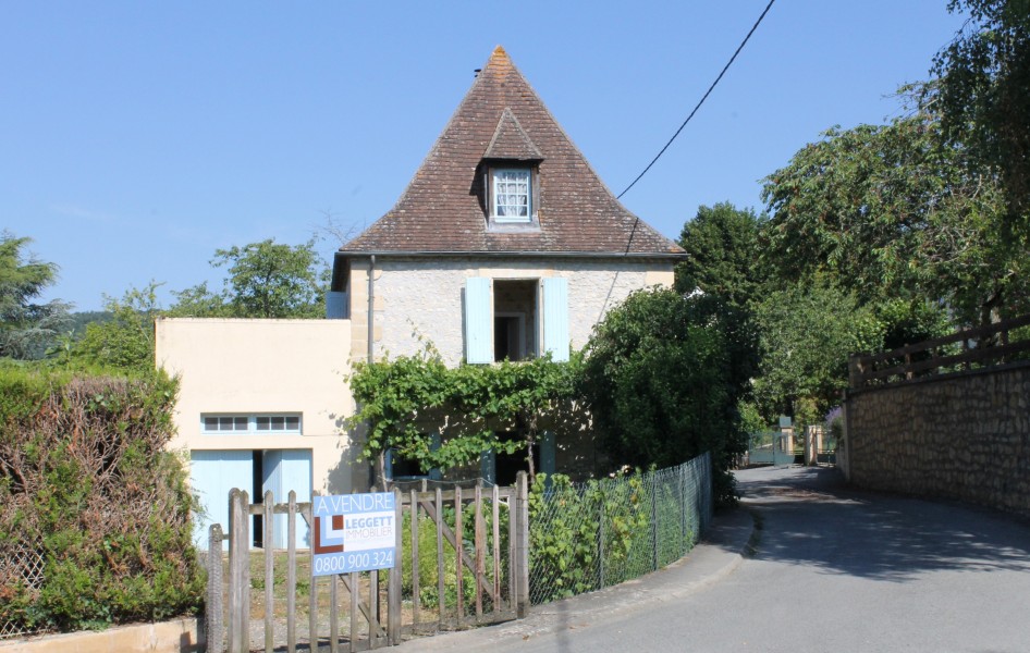 House for sale in LE BUGUE Dordogne Lovely stone built village