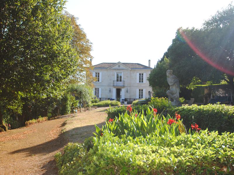 House for sale in ST EMILION Gironde Stately MAISON DE MAITRE in