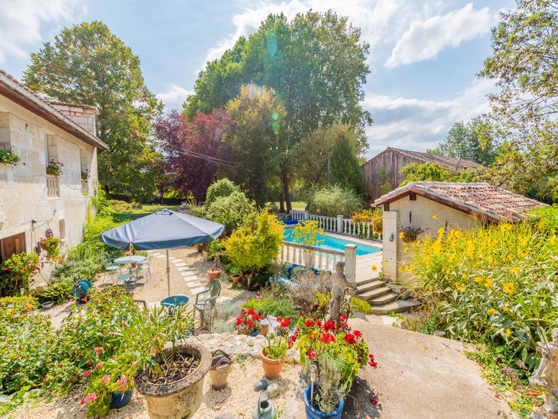 House for sale in LA ROCHEBEAUCOURT ET ARGENTINE Dordogne Lovely