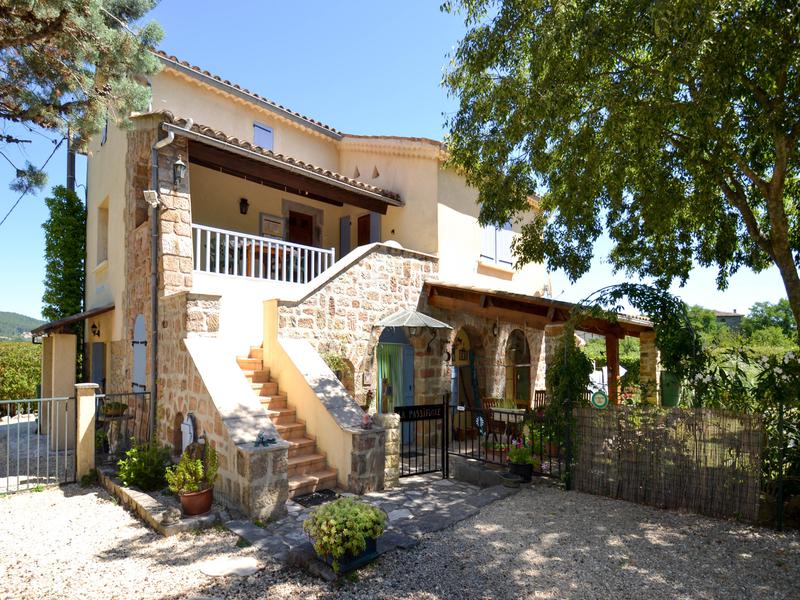 Maison à vendre en Rhone Alpes Ardeche ST PAUL LE JEUNE Spacieuse