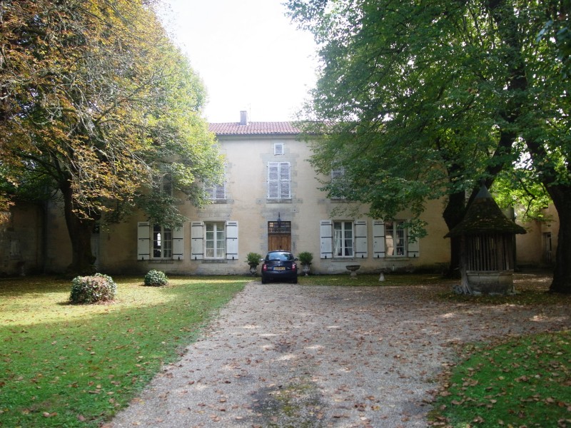 Maison à vendre en Aquitaine Dordogne ST ASTIER Superbe ensemble construit sur les ruines d'un