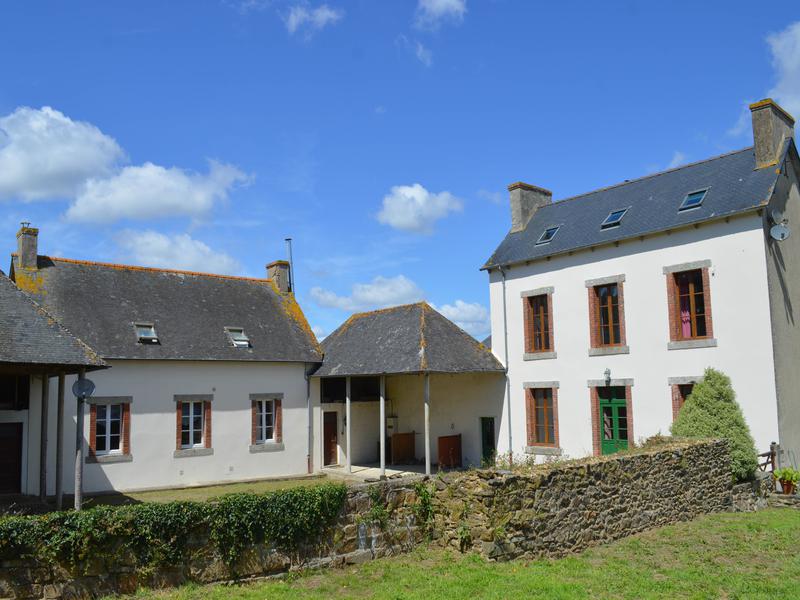 Maison à vendre en Bretagne - Cotes d Armor MERLEAC Ancienne école