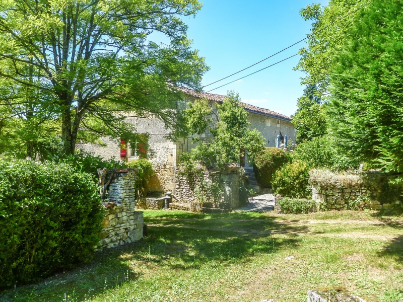 Maison à vendre en Aquitaine Dordogne LA ROCHEBEAUCOURT ET ARGENTINE