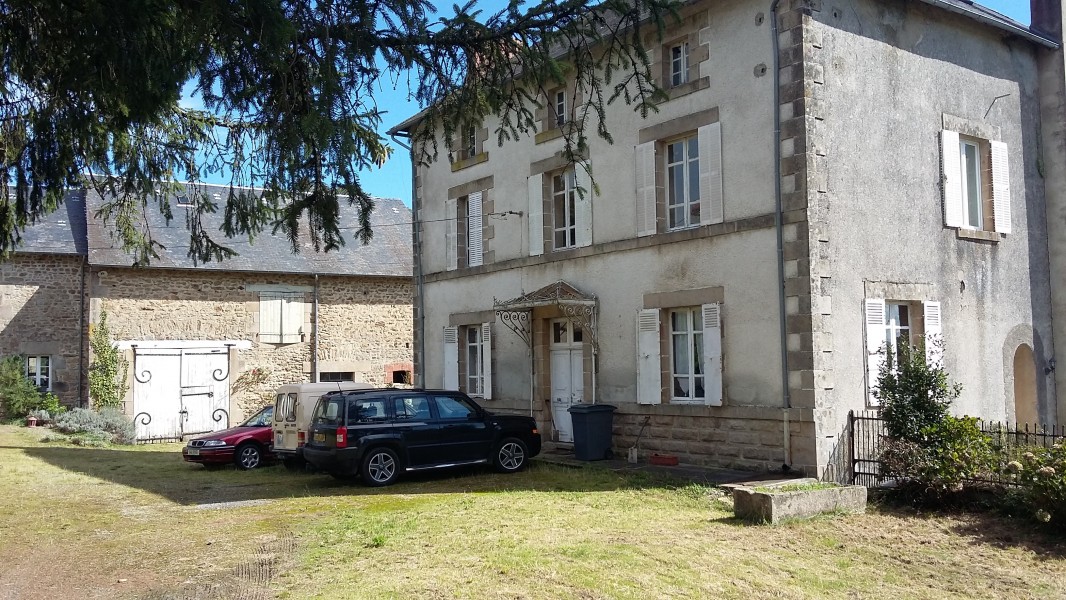 House for sale in ST DIZIER LEYRENNE Creuse Lovely maison de maître