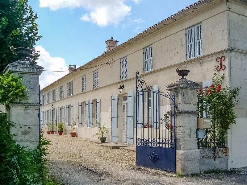 House for sale in ST CIERS DU TAILLON Charente Maritime Charming