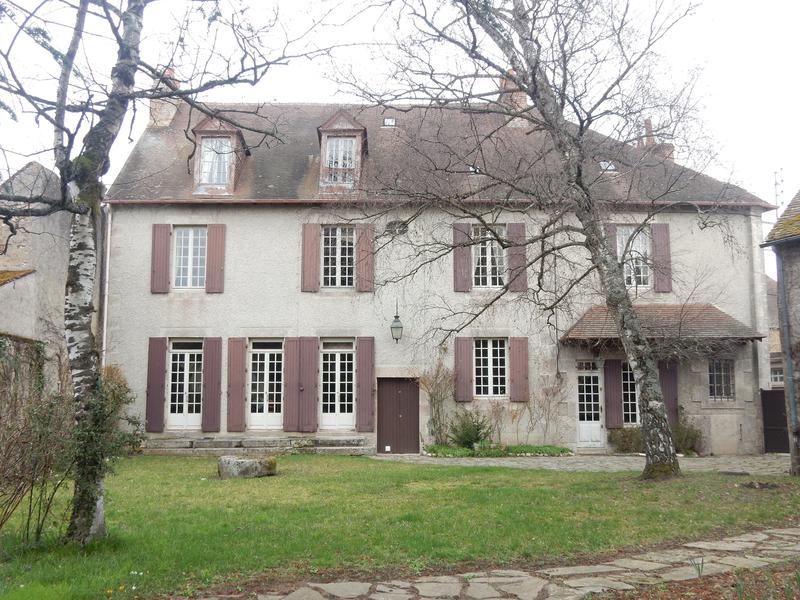 House for sale in BOUSSAC Creuse Beautiful 9 Bedroom Maison de