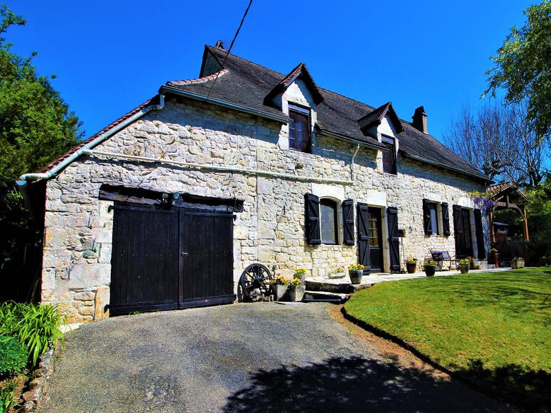 Maison à vendre en Midi Pyrenees Lot GOURDON Ancienne maison en