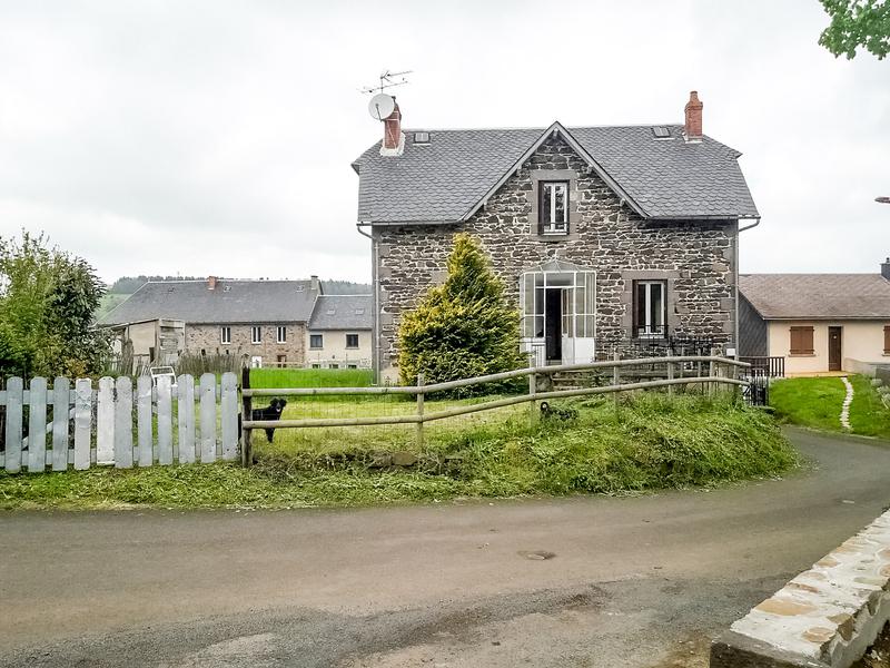 Maison à vendre en Auvergne Puy de Dome ROCHEFORT MONTAGNE Située à