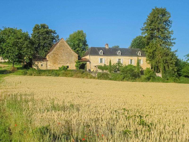 House for sale in HAUTEFORT Dordogne Gentleman's farm with gite and