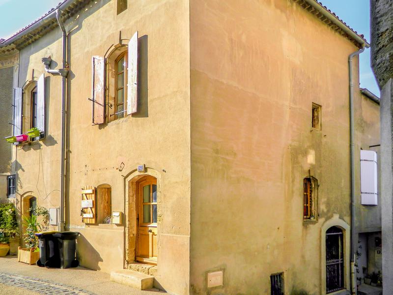 House for sale in CAUX Herault Close to Pezenas, a pretty character house in the heart of a