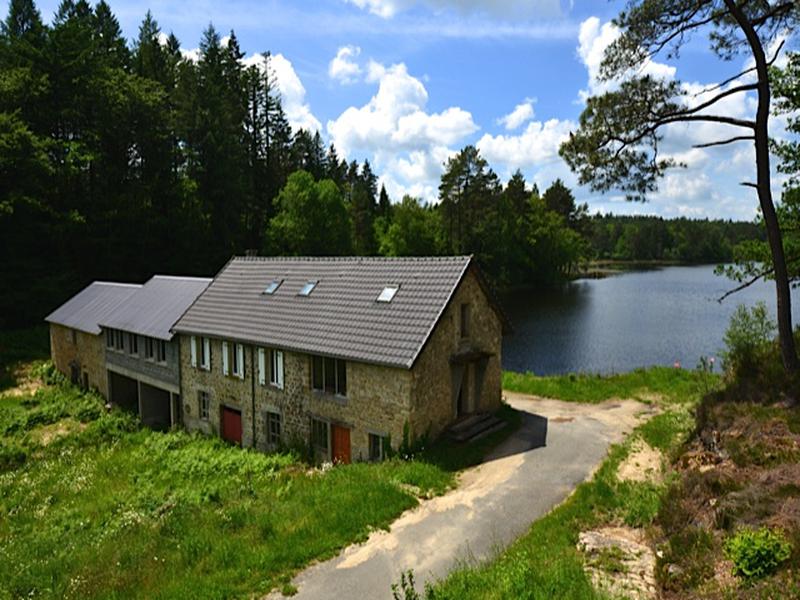 Lake for sale in CLERGOUX Correze 13hectare private lake, conform