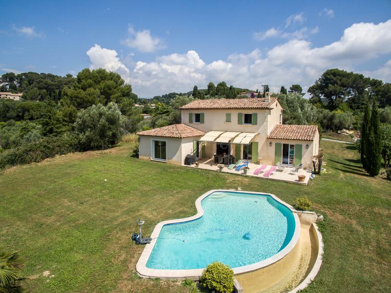 Maison à vendre en PACA - Alpes Maritimes MOUGINS Magnifique vue