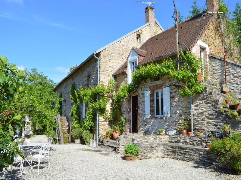 House for sale in BUSSIERE ST Creuse Stunning, large