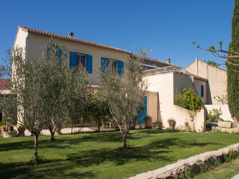 House for sale in CHATEAURENARD Bouches du Rhone Crau de