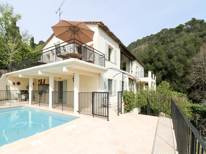 Maison à vendre en PACA Alpes Maritimes LA COLLE SUR LOUP La Colle sur Loup. Villa de luxe