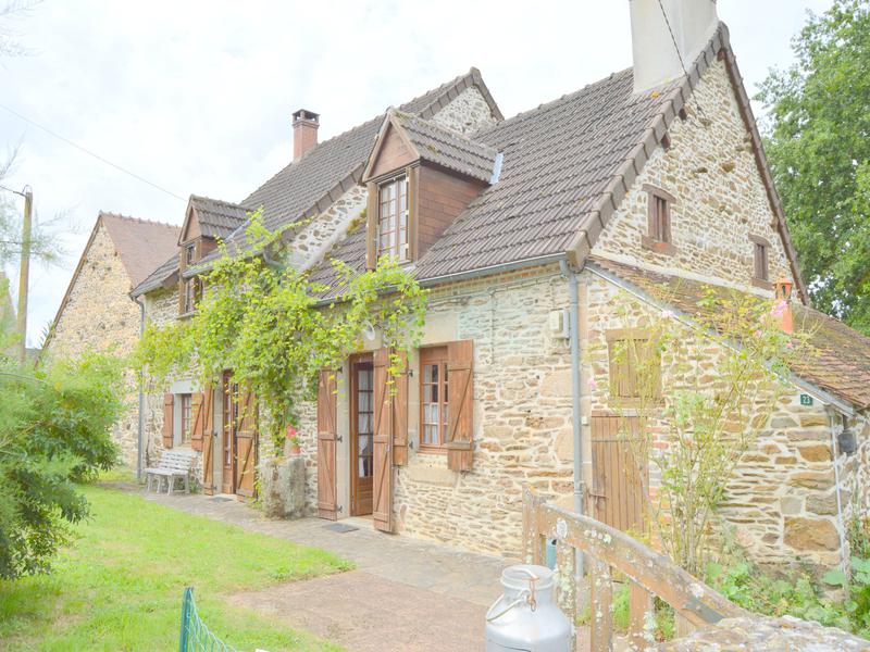 House for sale in GENOUILLAC Creuse A picturesque hamlet setting