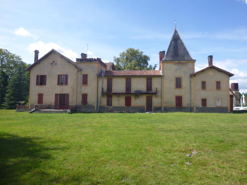 Maison à vendre en Aquitaine - Landes ST AVIT Petit chateau dans un