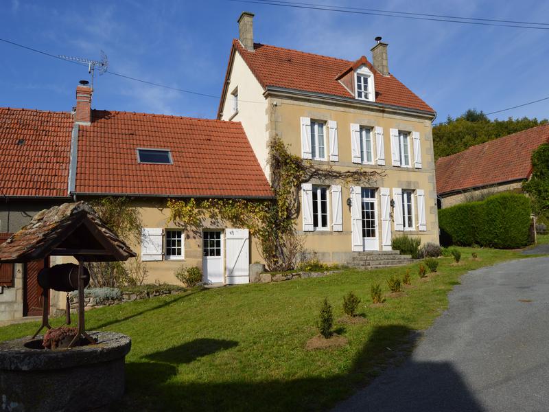 House for sale in JOUILLAT Creuse Large country house, with 6
