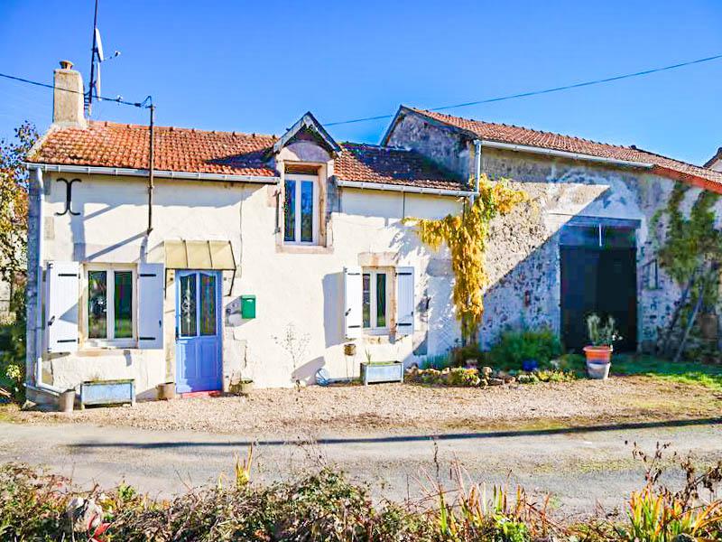House for sale in ST SAVIN Vienne Beautiful traditional stone house
