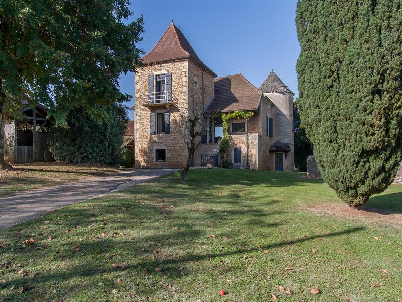 House for sale in CASSAGNES Lot Unusual, spacious, luminous and