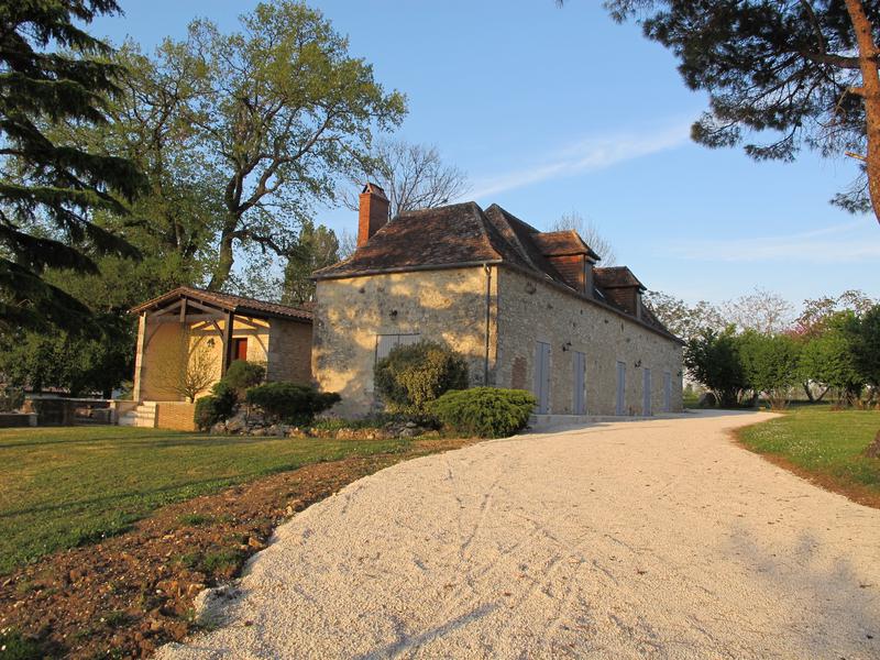 House for sale in MONESTIER Dordogne Imposing country house, with
