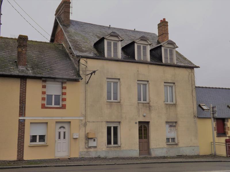 Selling A House In France Without An Agent House for sale in PRE EN PAIL - Mayenne - Large 4 bedroom stone town