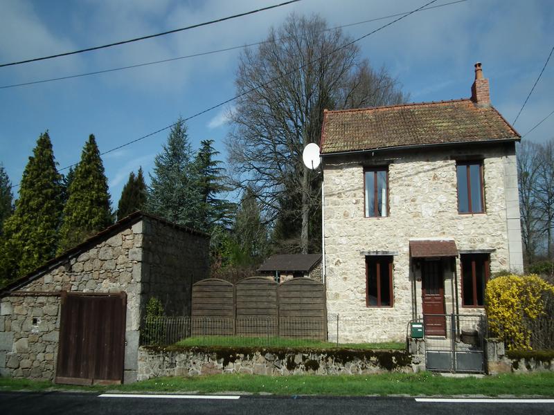 House for sale in AUBUSSON Creuse Nice renovated 2 bedroom house