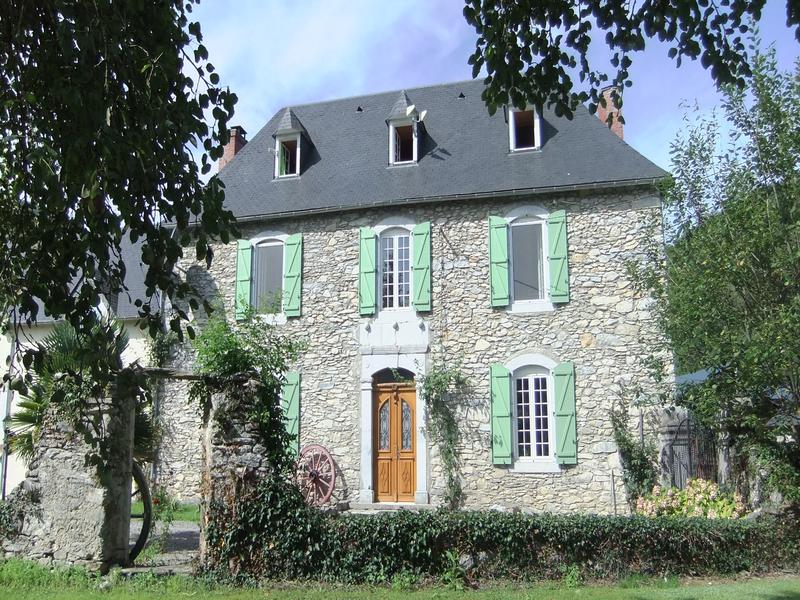House for sale in MAZOUAU Hautes Pyrenees Lovely authentic 4 bed