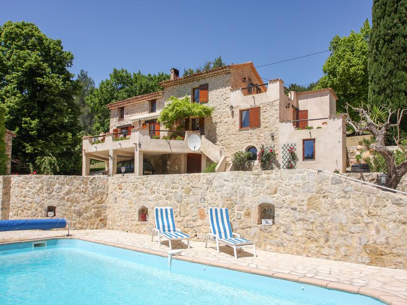 House for sale in SEILLANS Var Stone Mas with 4 bedrooms, 3
