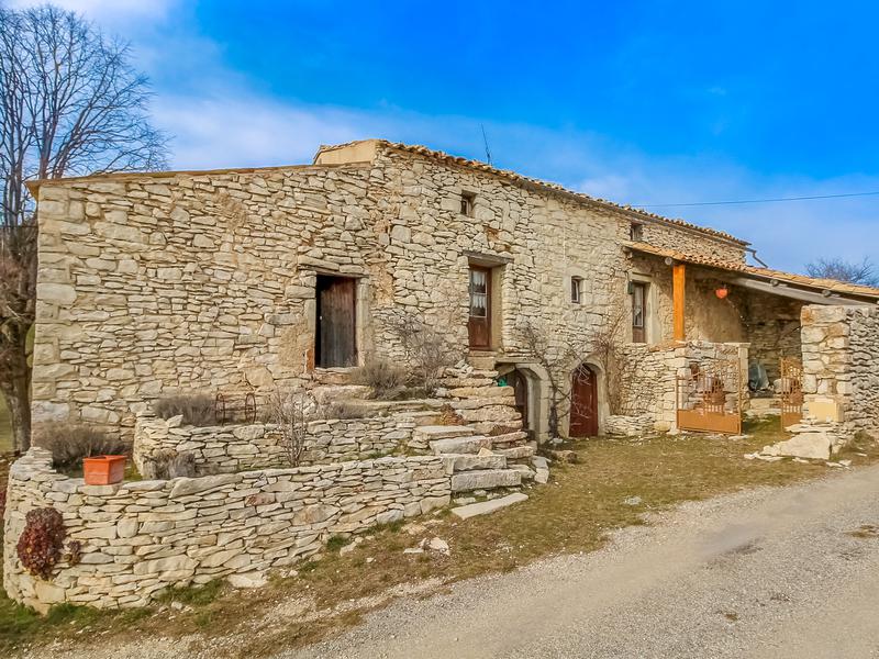 Maison à vendre en Rhone Alpes Drome MONTBRUN LES BAINS Ferrassières