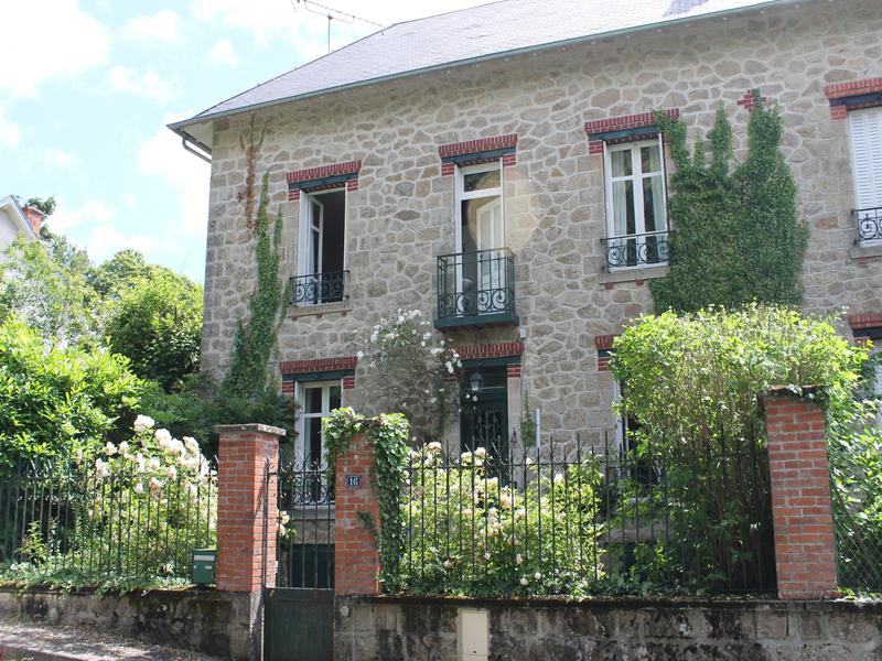 Maison à vendre en Limousin Haute Vienne PEYRAT LE CHATEAU Une maison
