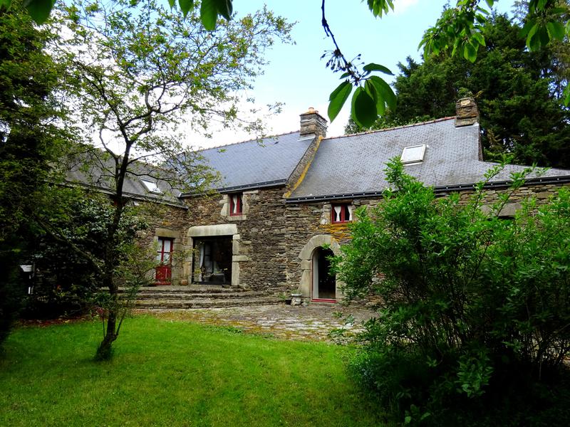 Maison à vendre en Bretagne Morbihan SERENT Proche Vannes, superbe longère indépendante, dans