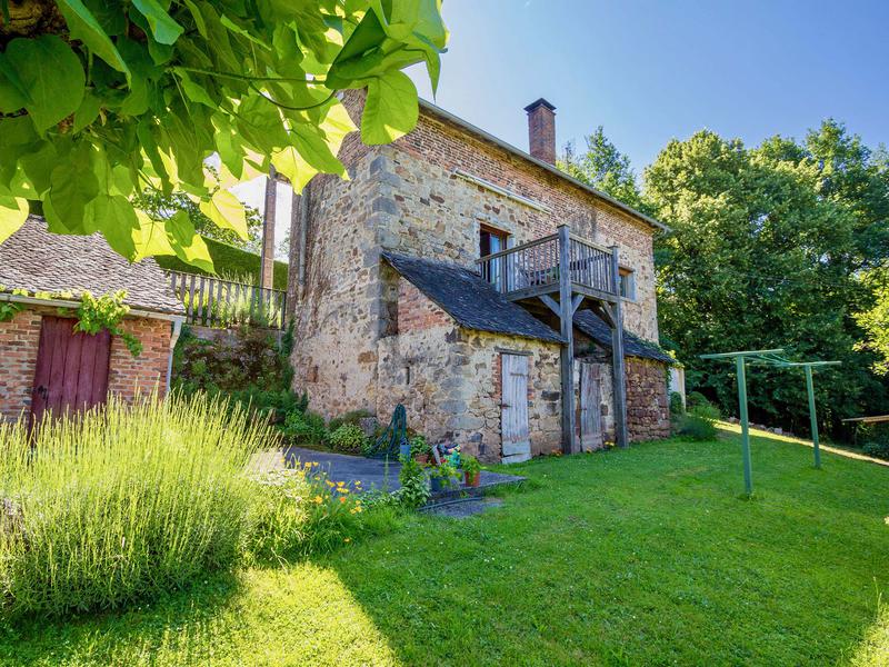 Maison à vendre en Limousin - Correze OBJAT Jolie petite fermette